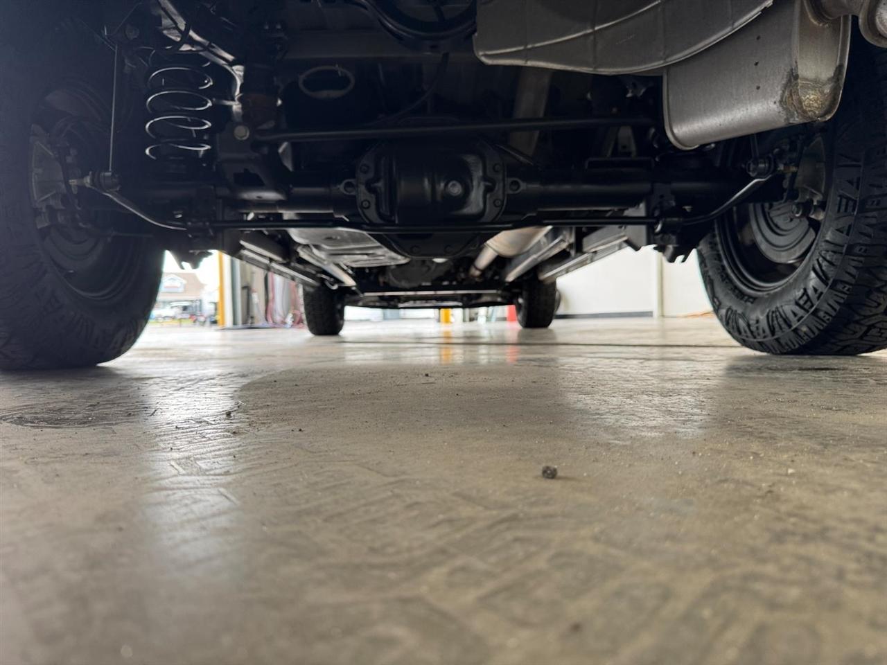 RAM 1500 Classic Tradesman 4x4 Crew Cab 6'4" Box 2019