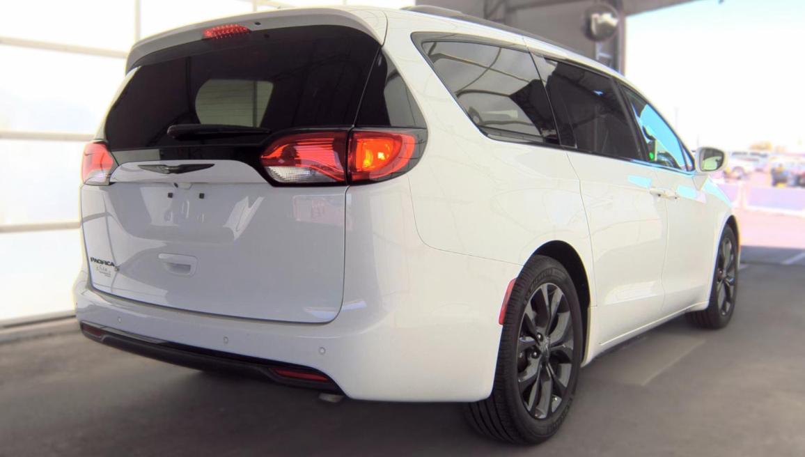Chrysler Pacifica Touring Plus FWD 2018