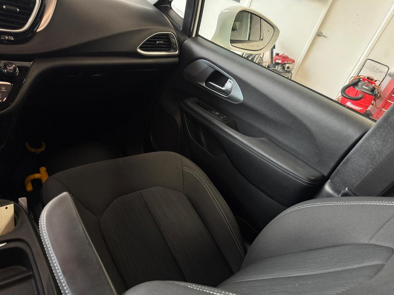Chrysler Pacifica Touring Plus FWD 2018