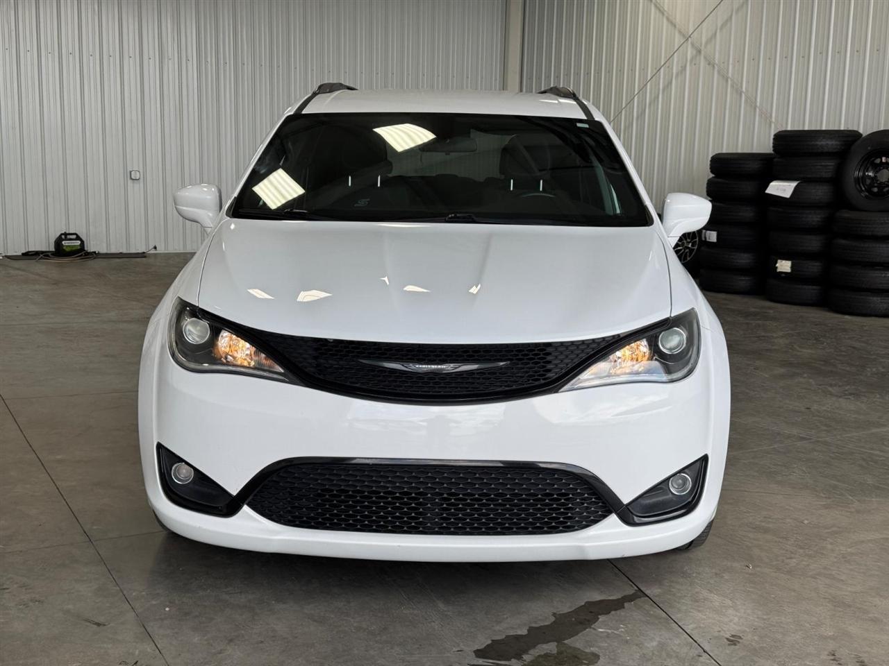 Chrysler Pacifica Touring Plus FWD 2018