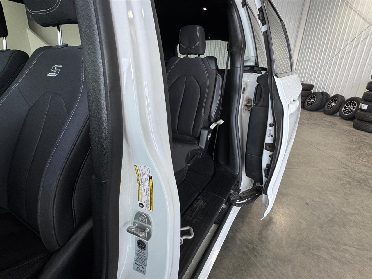 Chrysler Pacifica Touring Plus FWD 2018