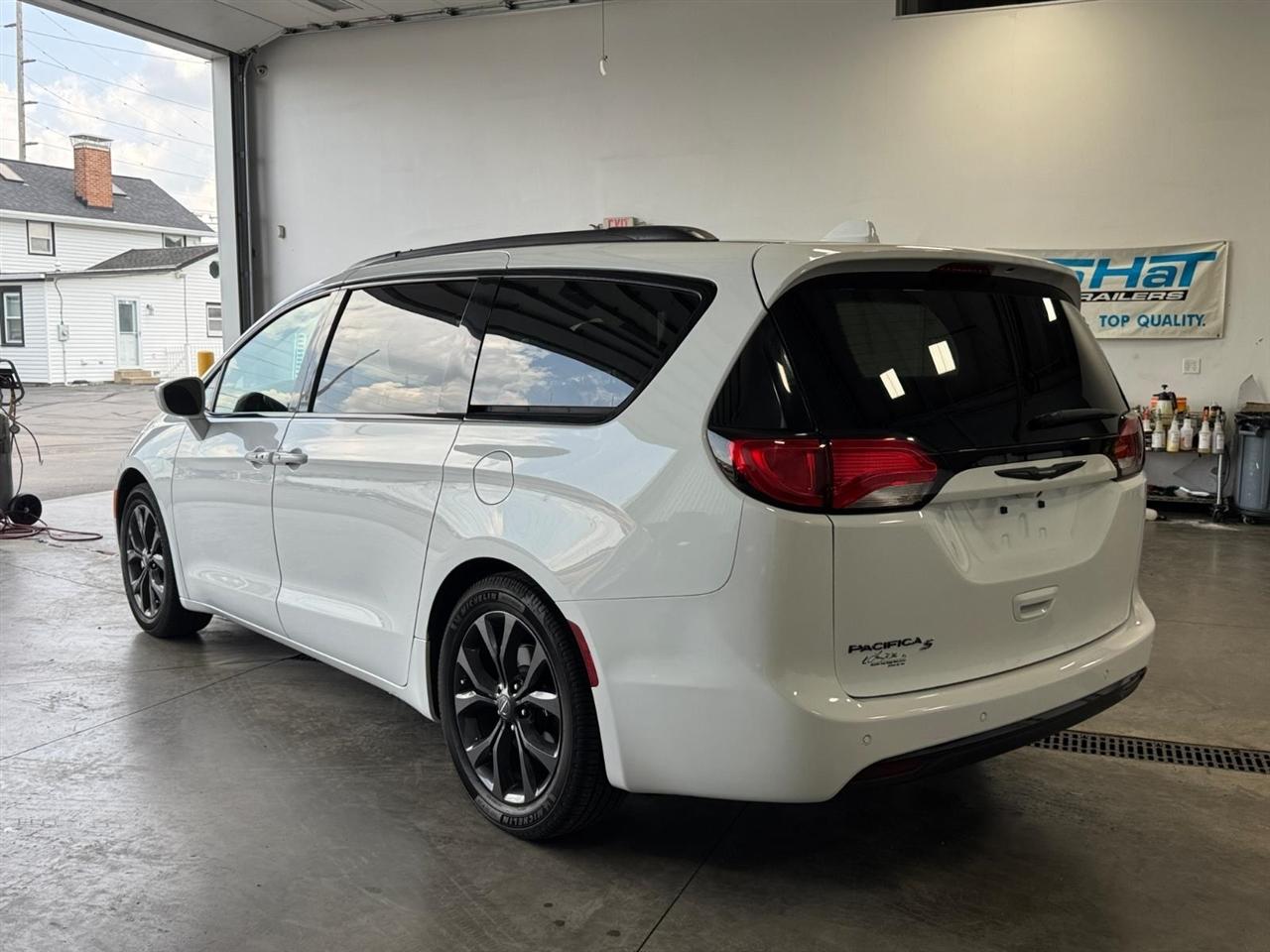 Chrysler Pacifica Touring Plus FWD 2018