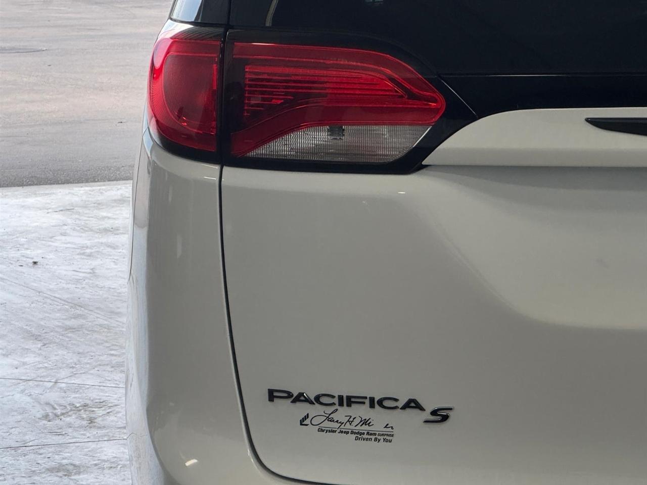 Chrysler Pacifica Touring Plus FWD 2018