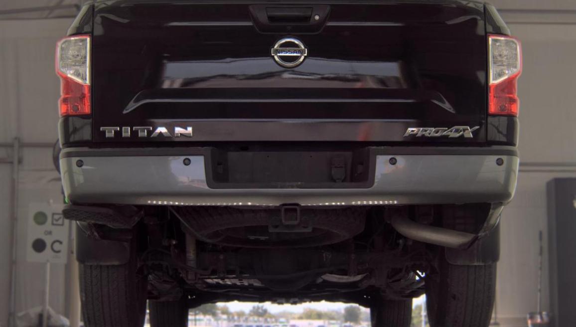 Nissan Titan 4x4 Crew Cab PRO-4X 2017