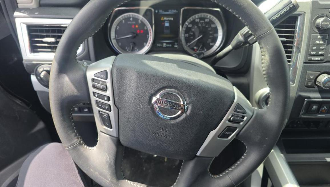 Nissan Titan 4x4 Crew Cab PRO-4X 2017