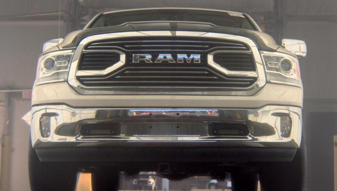 RAM 1500 Longhorn 4x4 Crew Cab 5'7" Box 2017