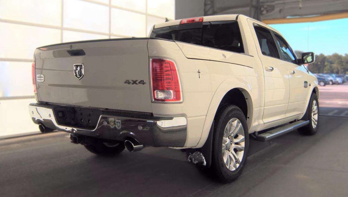 RAM 1500 Longhorn 4x4 Crew Cab 5'7" Box 2017