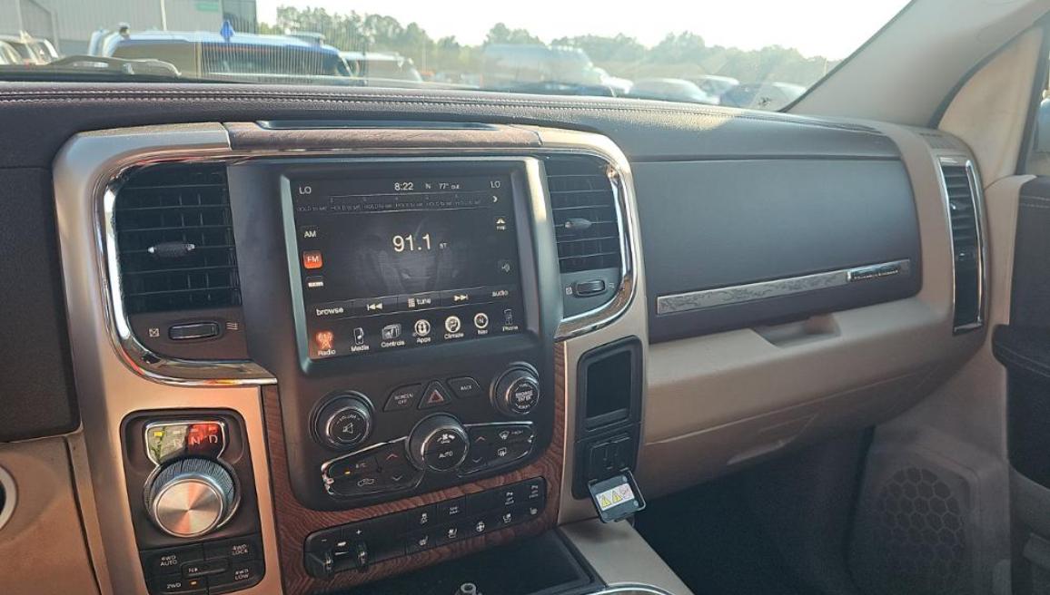 RAM 1500 Longhorn 4x4 Crew Cab 5'7" Box 2017