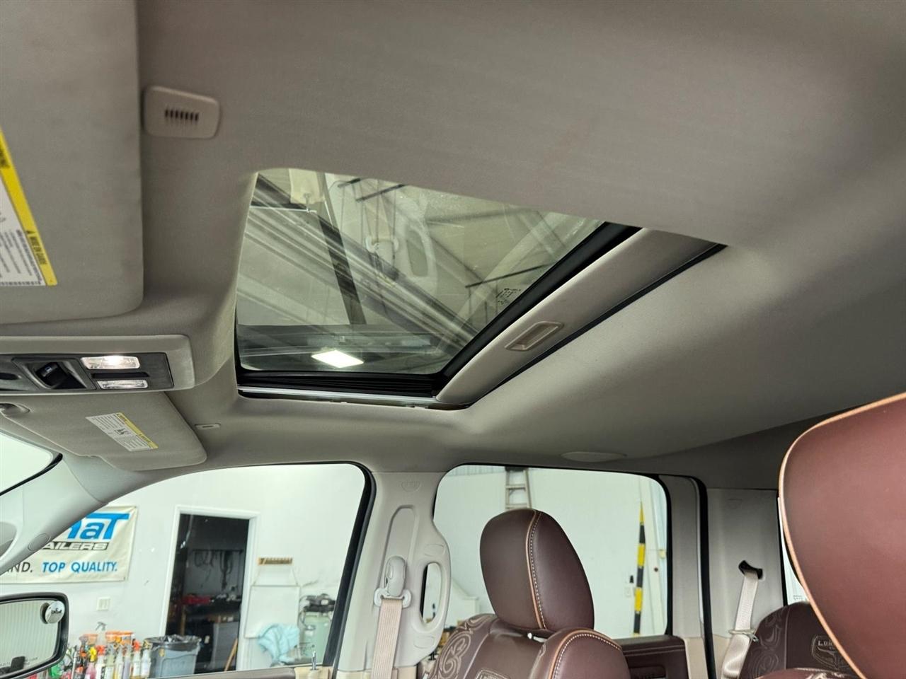 RAM 1500 Longhorn 4x4 Crew Cab 5'7" Box 2017