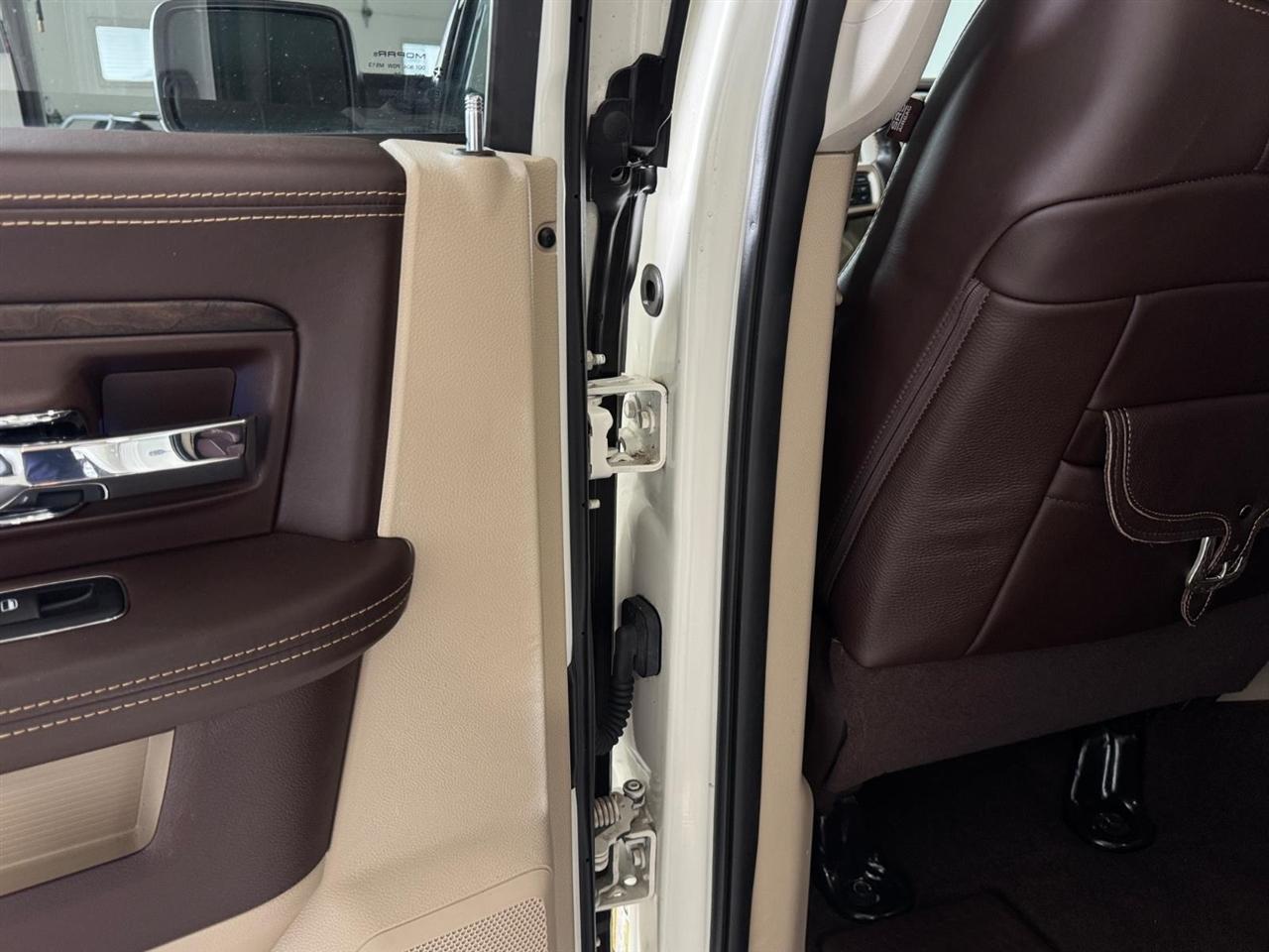 RAM 1500 Longhorn 4x4 Crew Cab 5'7" Box 2017