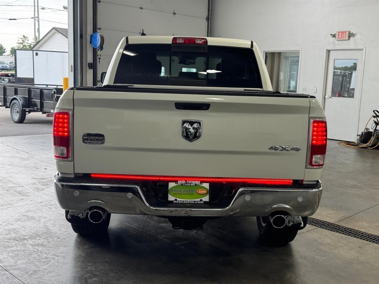RAM 1500 Longhorn 4x4 Crew Cab 5'7" Box 2017