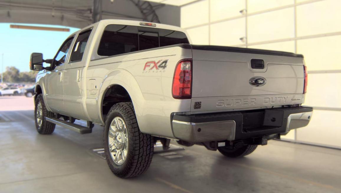 Ford Super Duty F-250 SRW 4WD Crew Cab 172" Platinum 2016