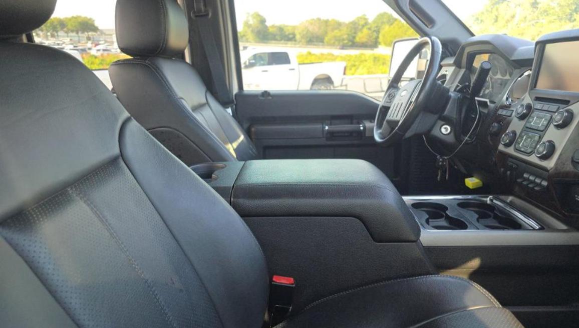 Ford Super Duty F-250 SRW 4WD Crew Cab 172" Platinum 2016