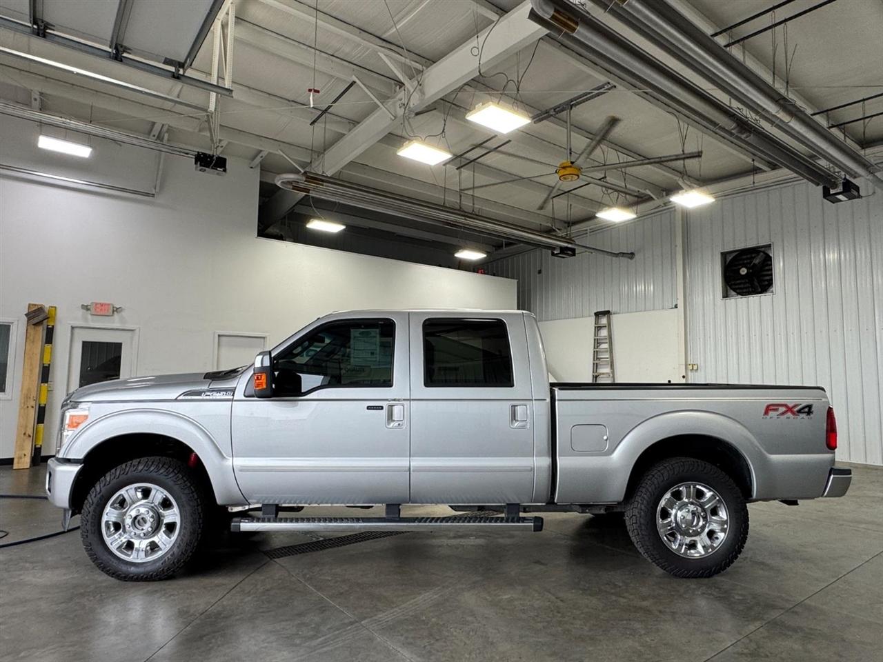 Ford Super Duty F-250 SRW 4WD Crew Cab 172" Lariat 2016