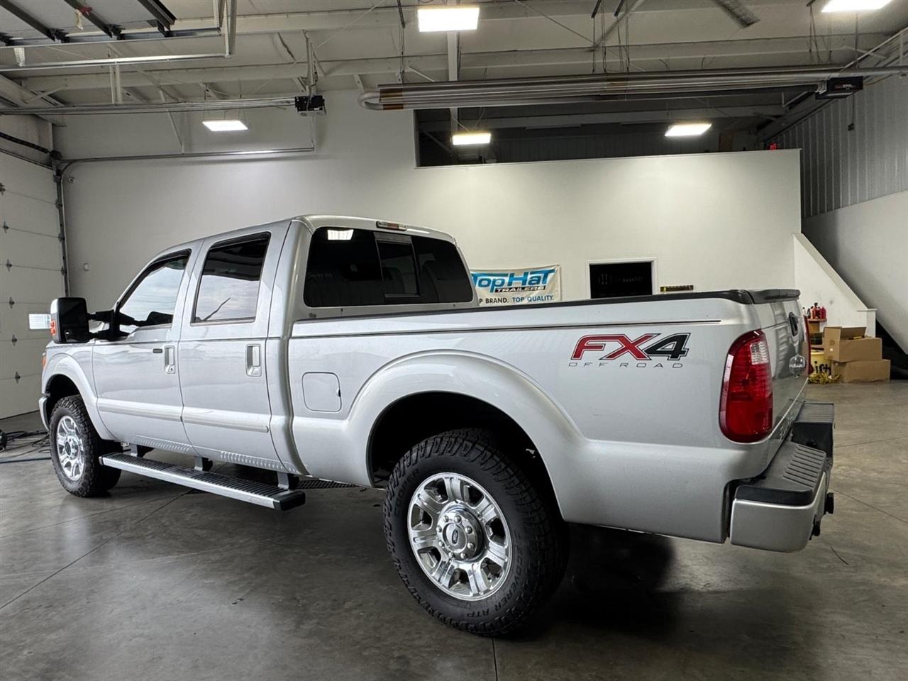 Ford Super Duty F-250 SRW 4WD Crew Cab 172" Lariat 2016