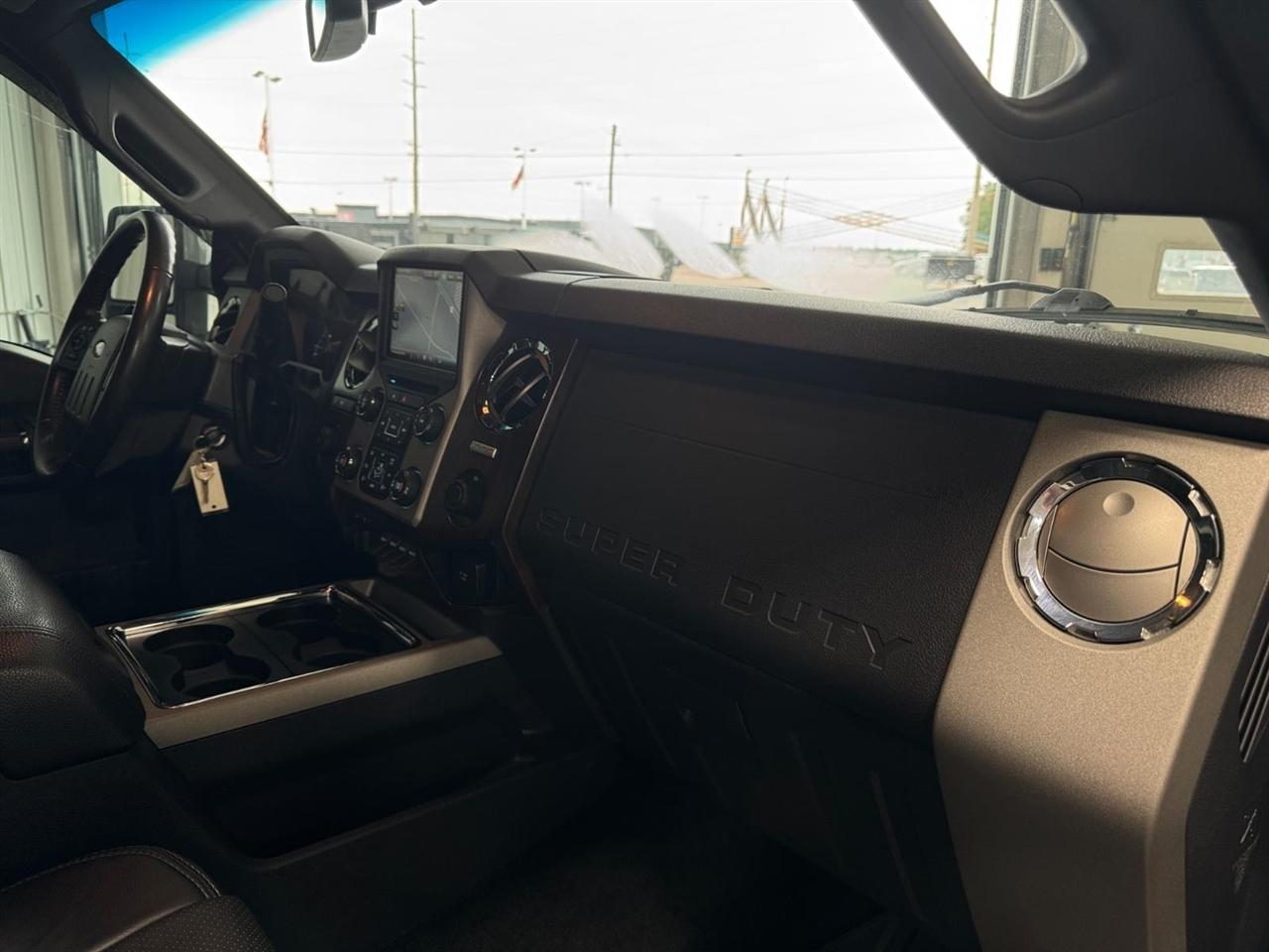 Ford Super Duty F-250 SRW 4WD Crew Cab 172" Lariat 2016