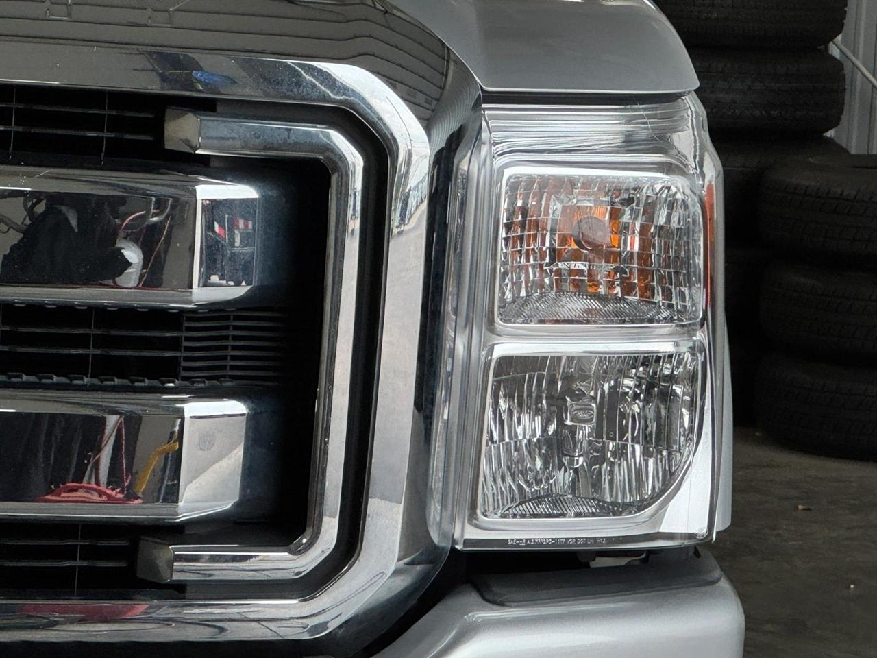 Ford Super Duty F-250 SRW 4WD Crew Cab 172" Lariat 2016