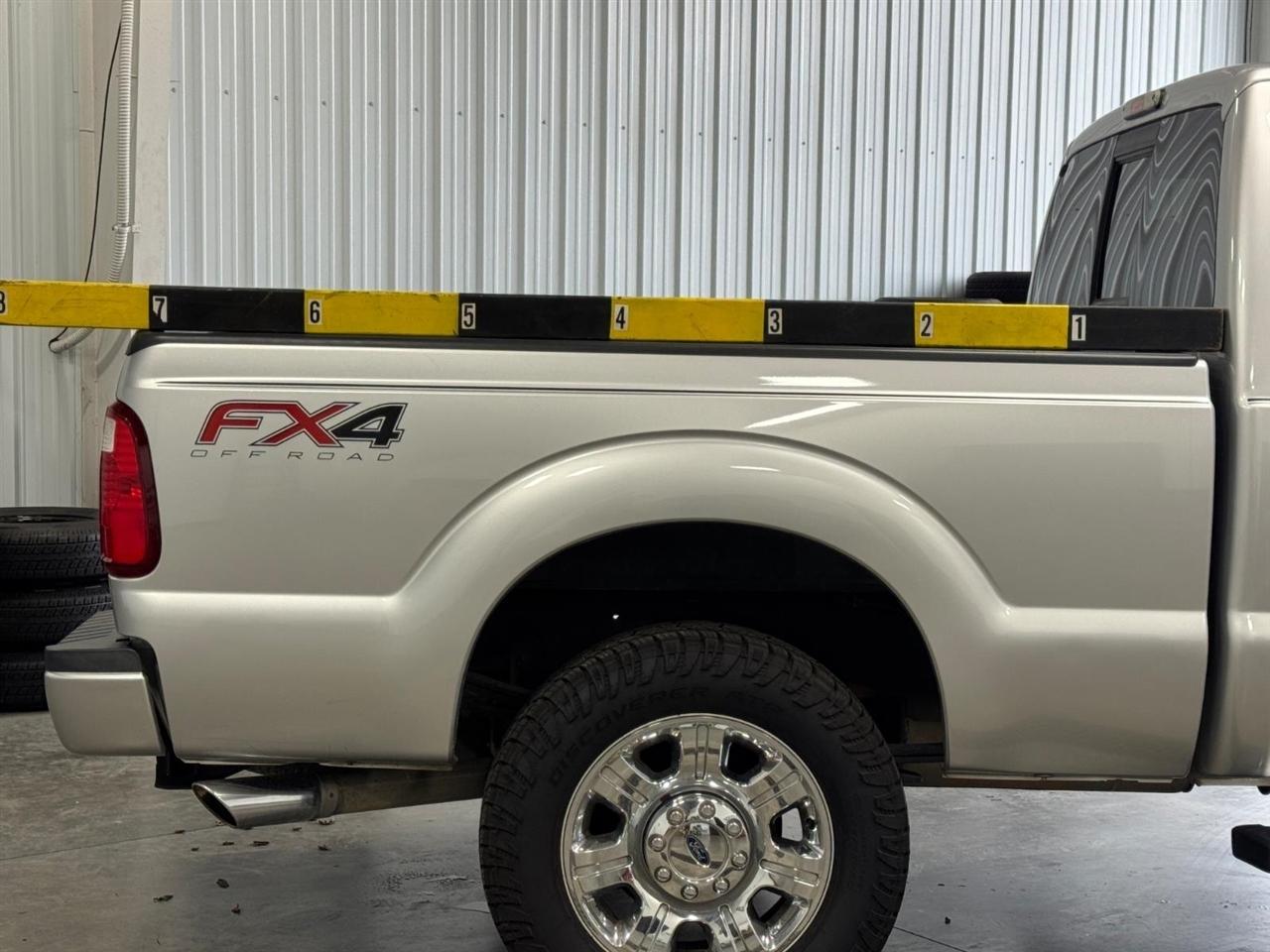 Ford Super Duty F-250 SRW 4WD Crew Cab 172" Lariat 2016