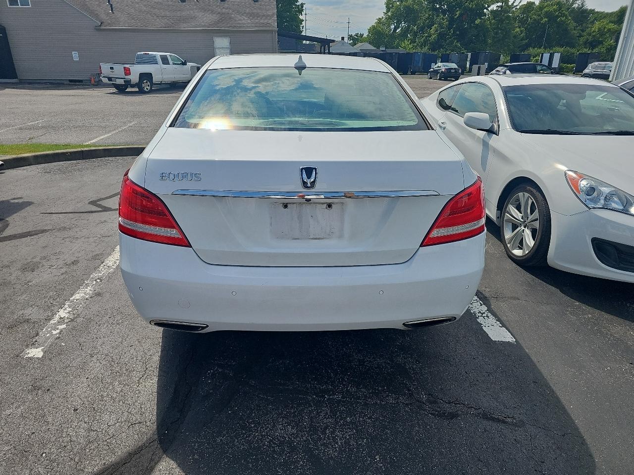 Hyundai Equus 4dr Sdn Signature 2014