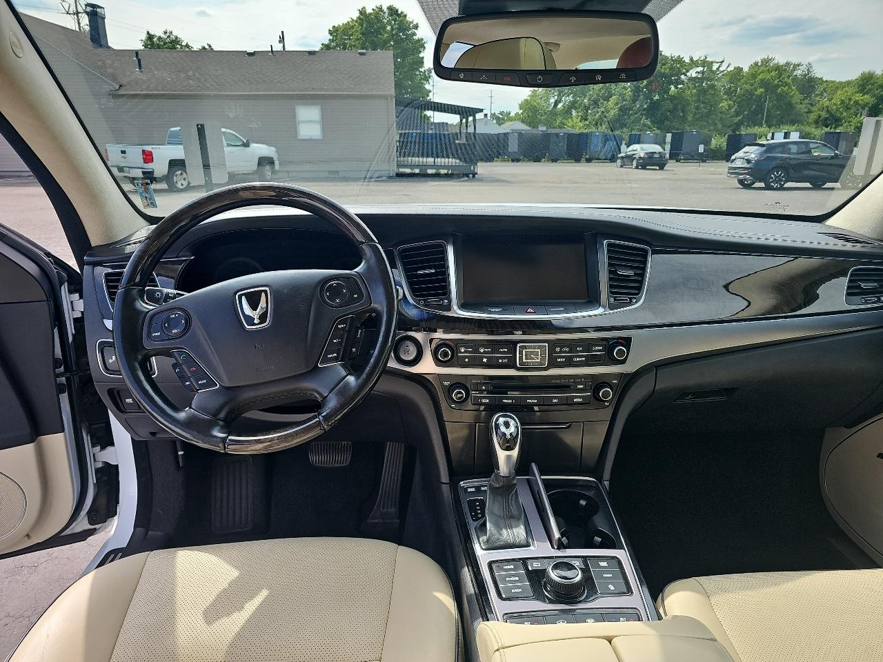 Hyundai Equus 4dr Sdn Signature 2014