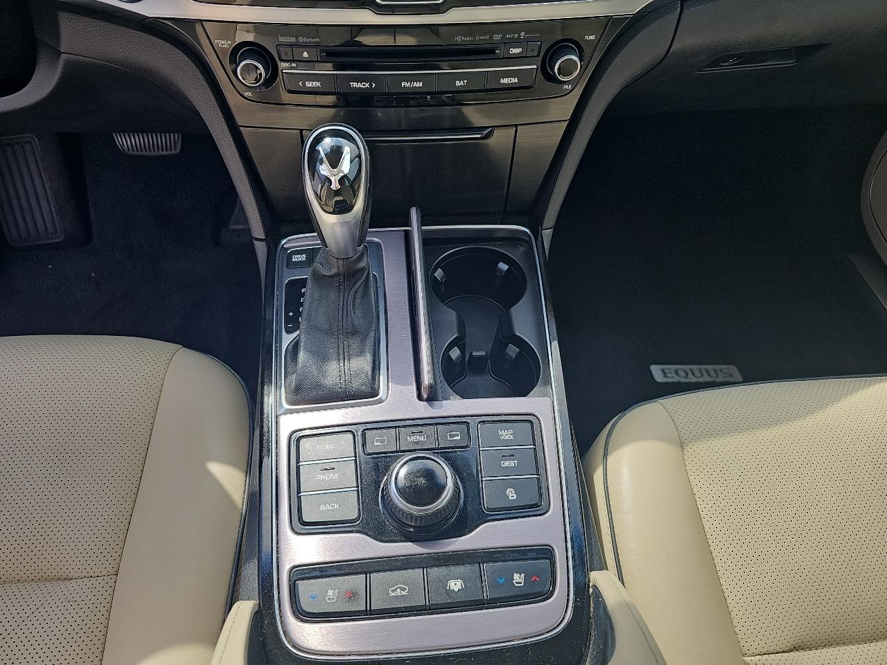 Hyundai Equus 4dr Sdn Signature 2014