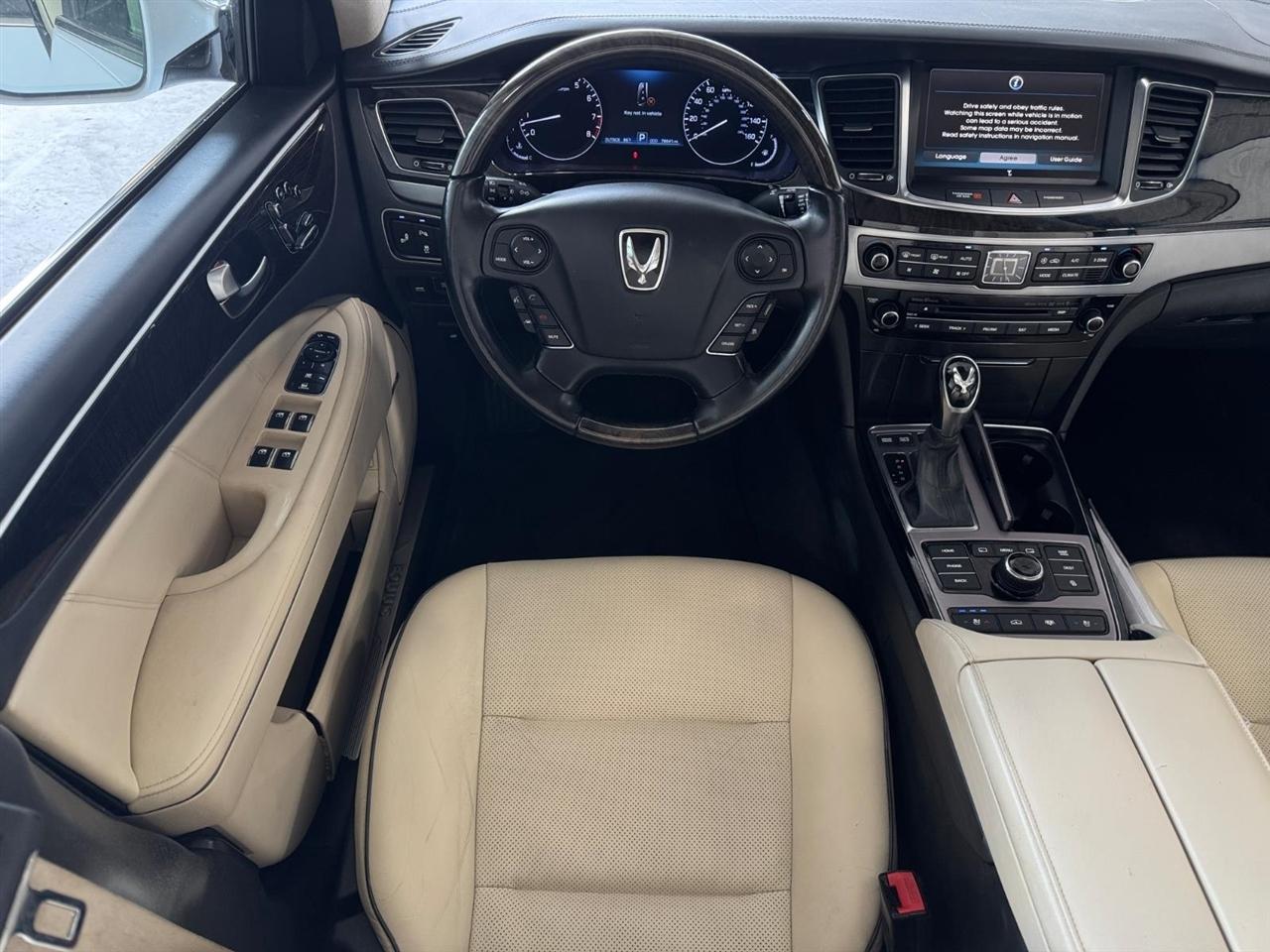 Hyundai Equus 4dr Sdn Signature 2014