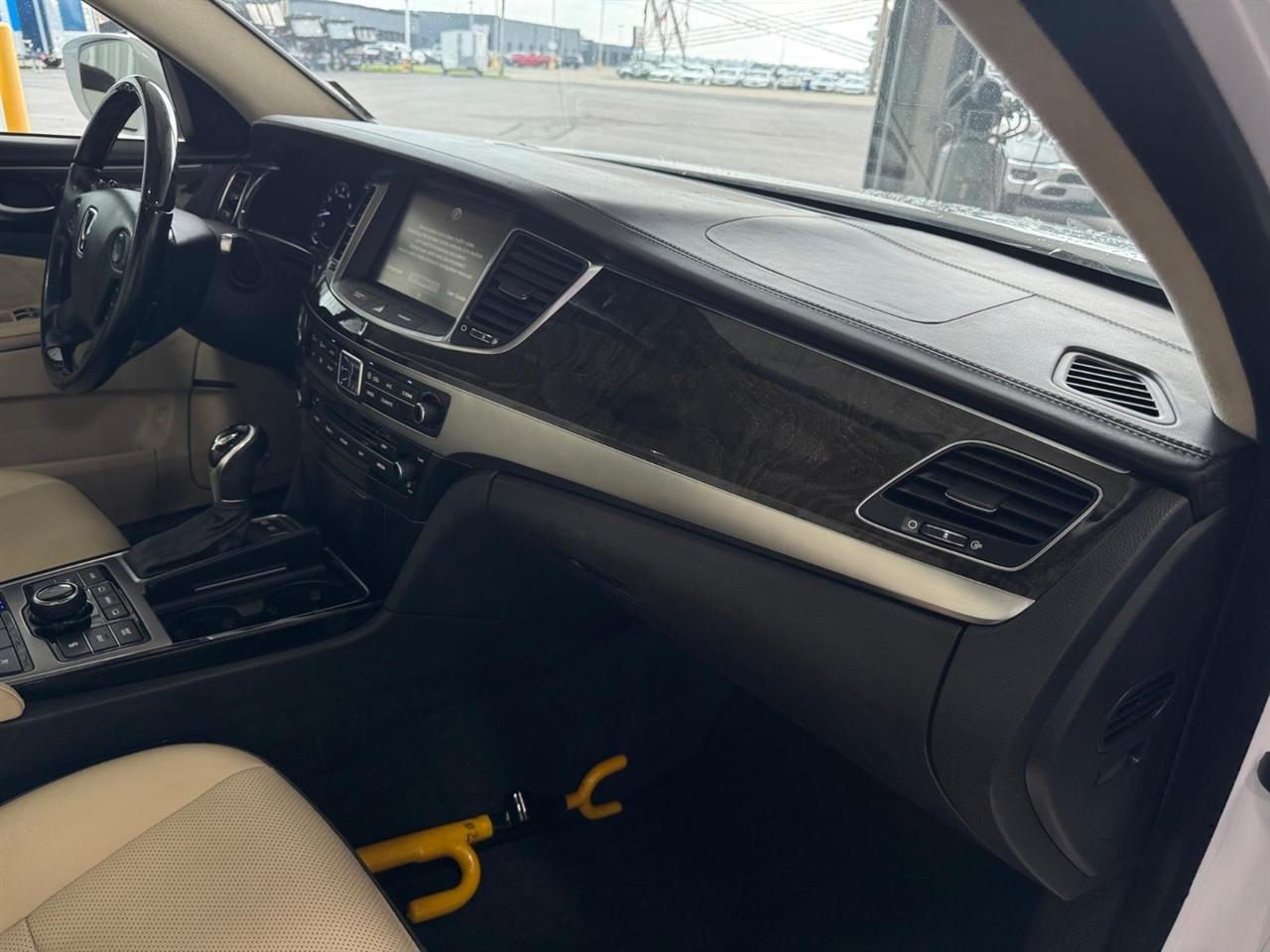 Hyundai Equus 4dr Sdn Signature 2014