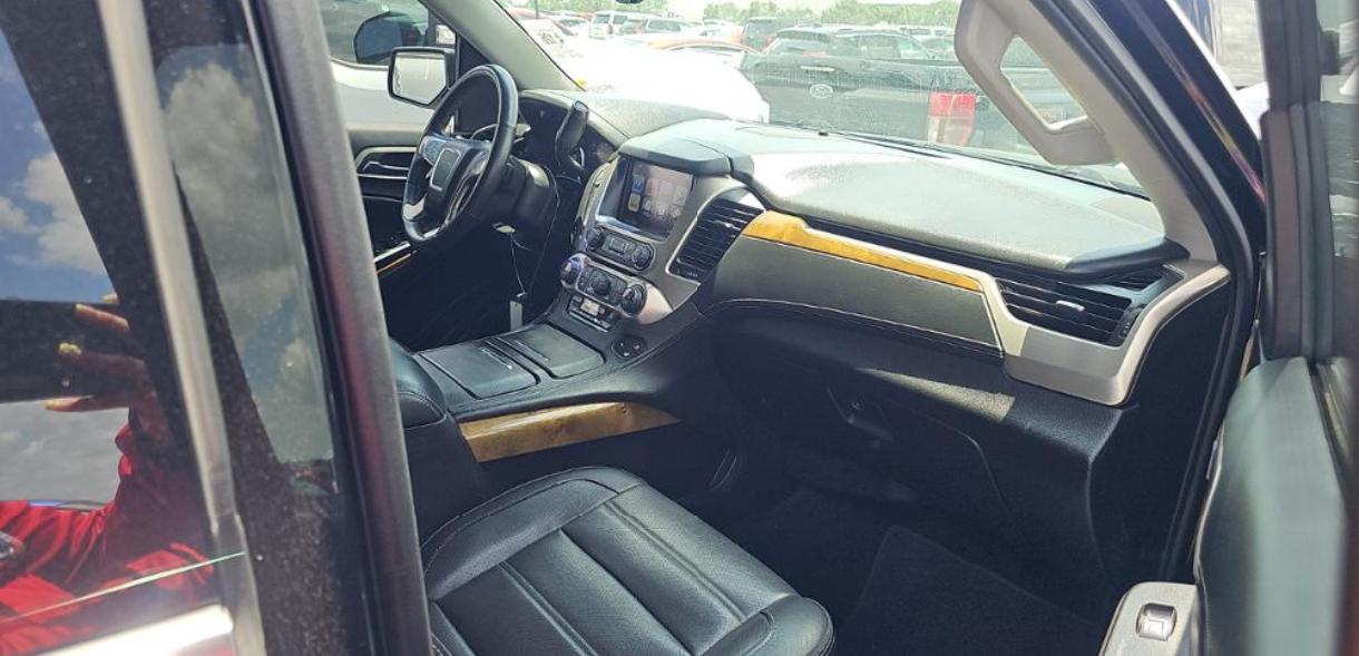 GMC Yukon 4WD 4dr Denali 2017