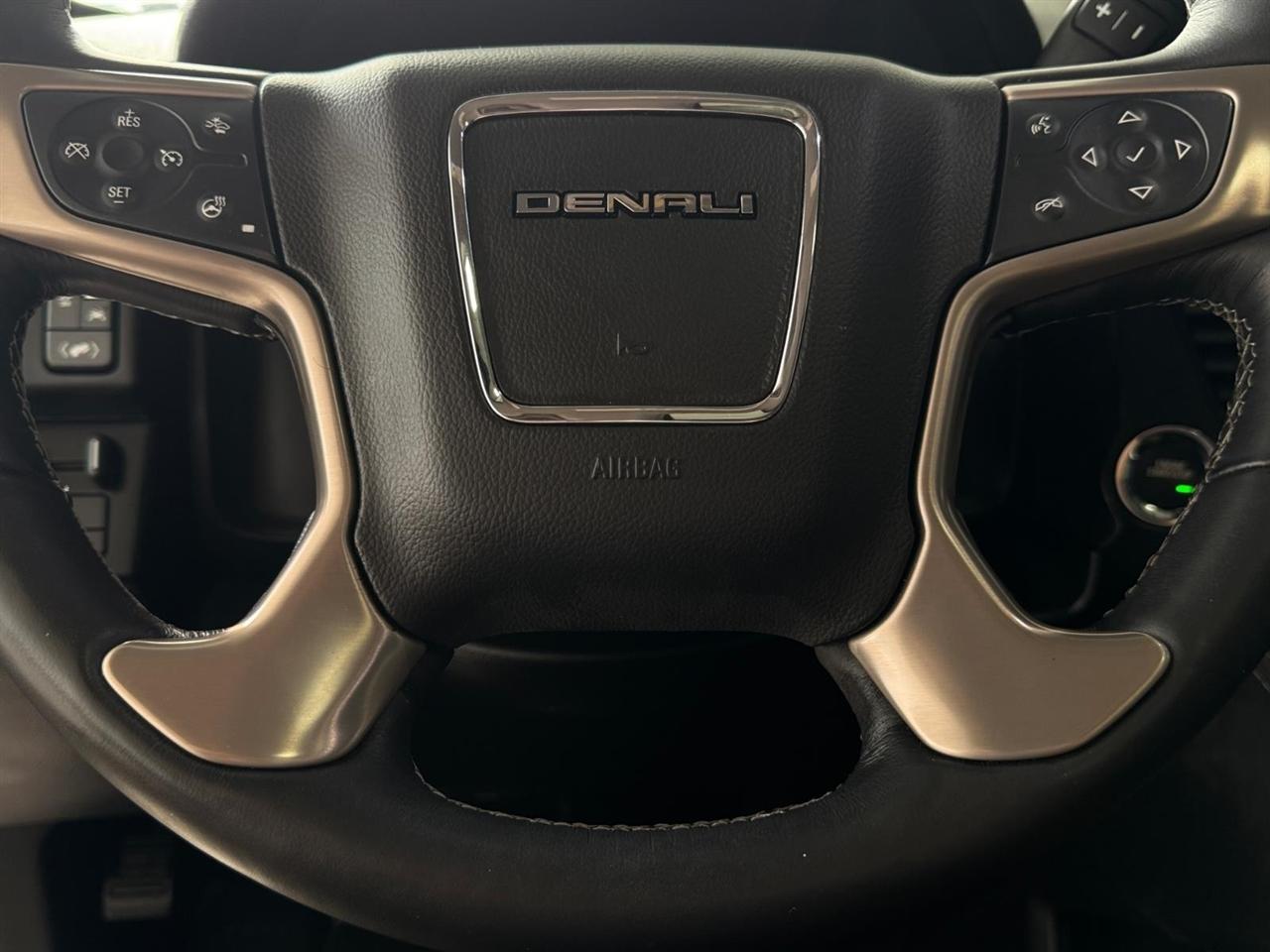 GMC Yukon 4WD 4dr Denali 2017