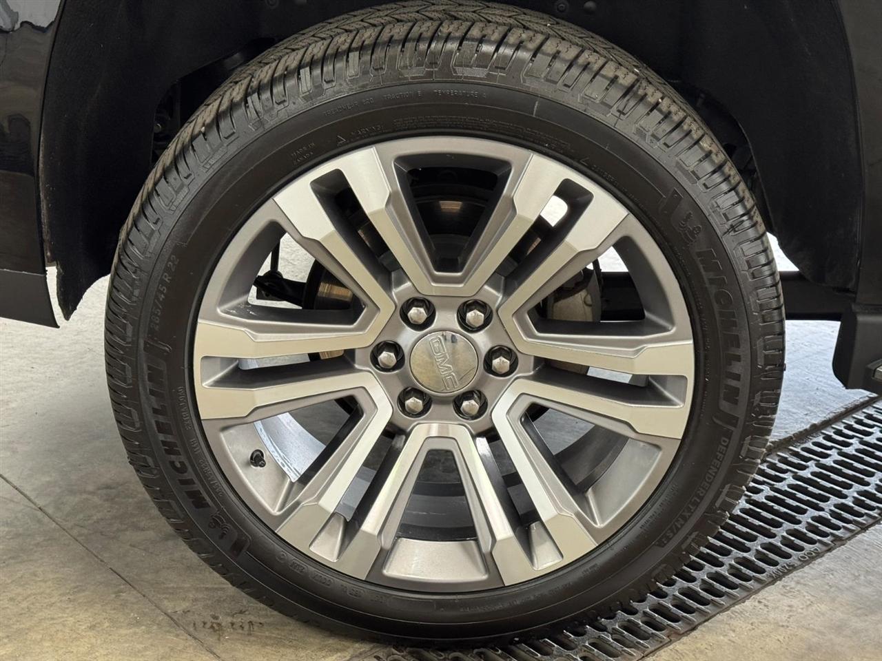 GMC Yukon 4WD 4dr Denali 2017