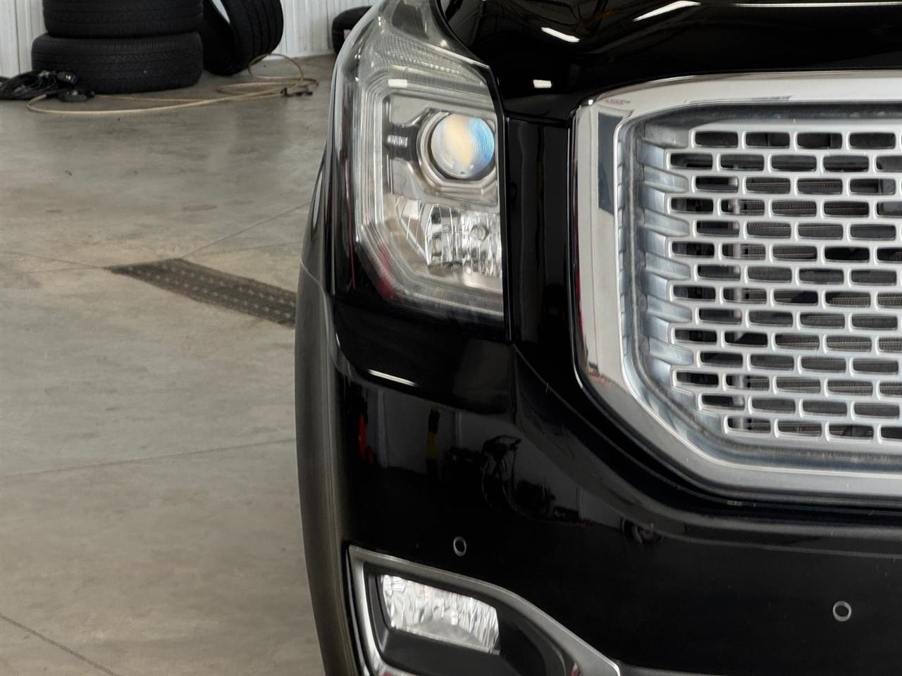 GMC Yukon 4WD 4dr Denali 2017