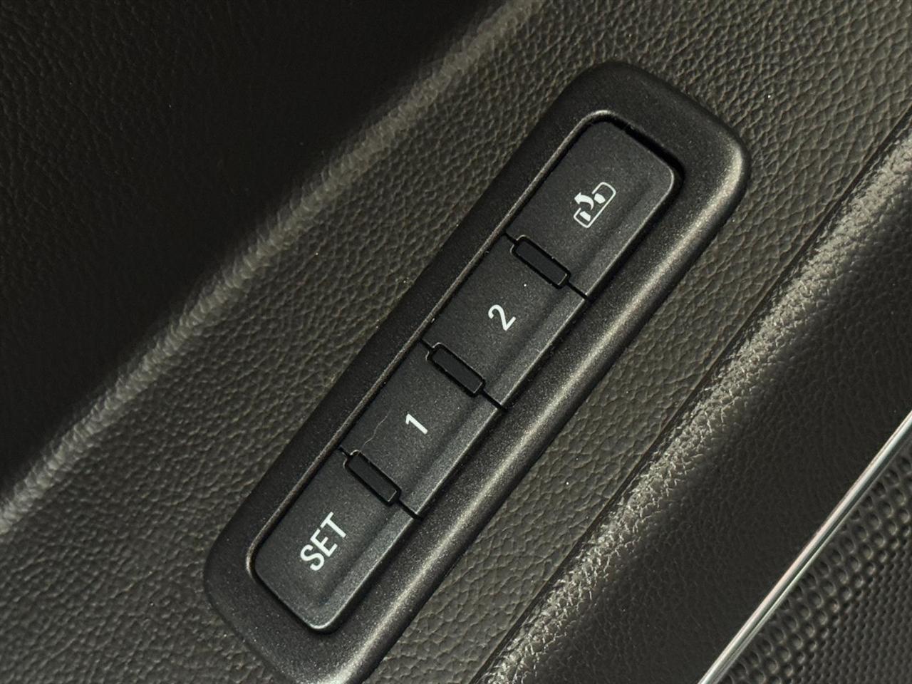 GMC Yukon 4WD 4dr Denali 2017