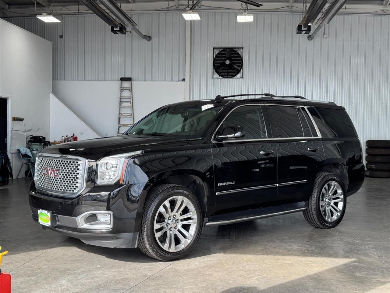 GMC Yukon 4WD 4dr Denali 2017