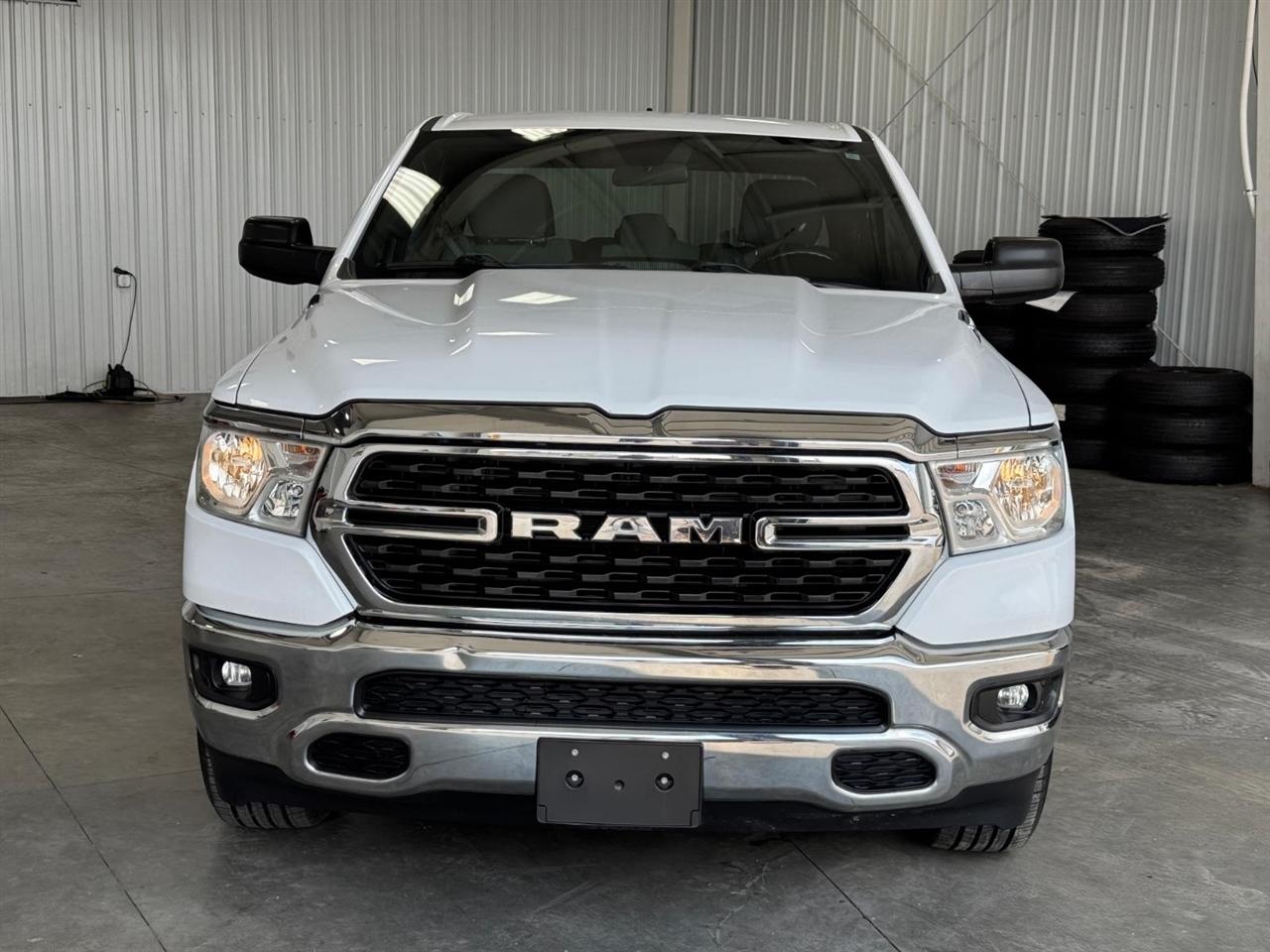 RAM 1500 Big Horn 4x4 Quad Cab 6'4" Box 2022