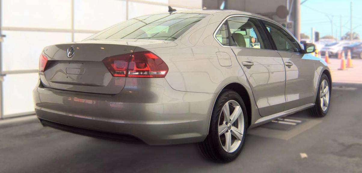 Volkswagen Passat 4dr Sdn 2.5L Auto SE 2013