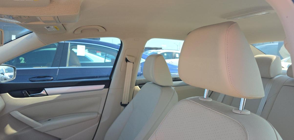 Volkswagen Passat 4dr Sdn 2.5L Auto SE 2013