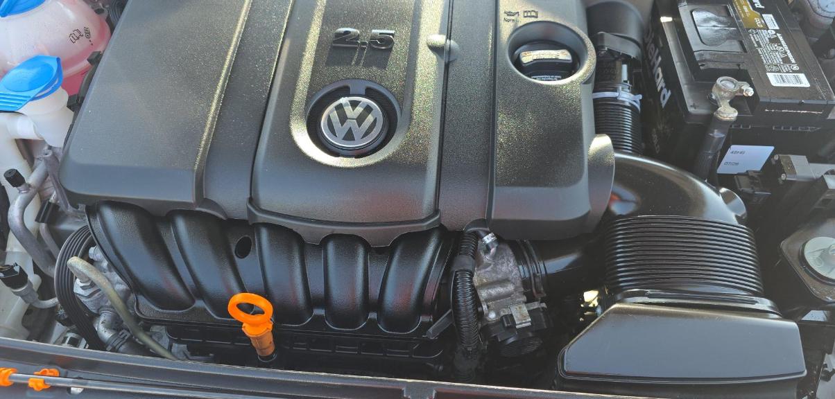 Volkswagen Passat 4dr Sdn 2.5L Auto SE 2013