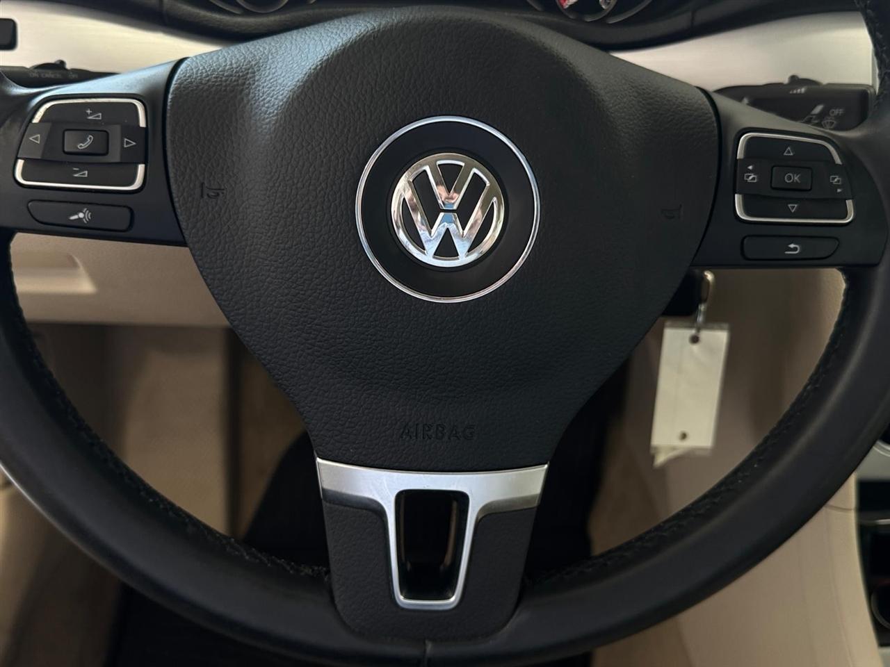 Volkswagen Passat 4dr Sdn 2.5L Auto SE 2013