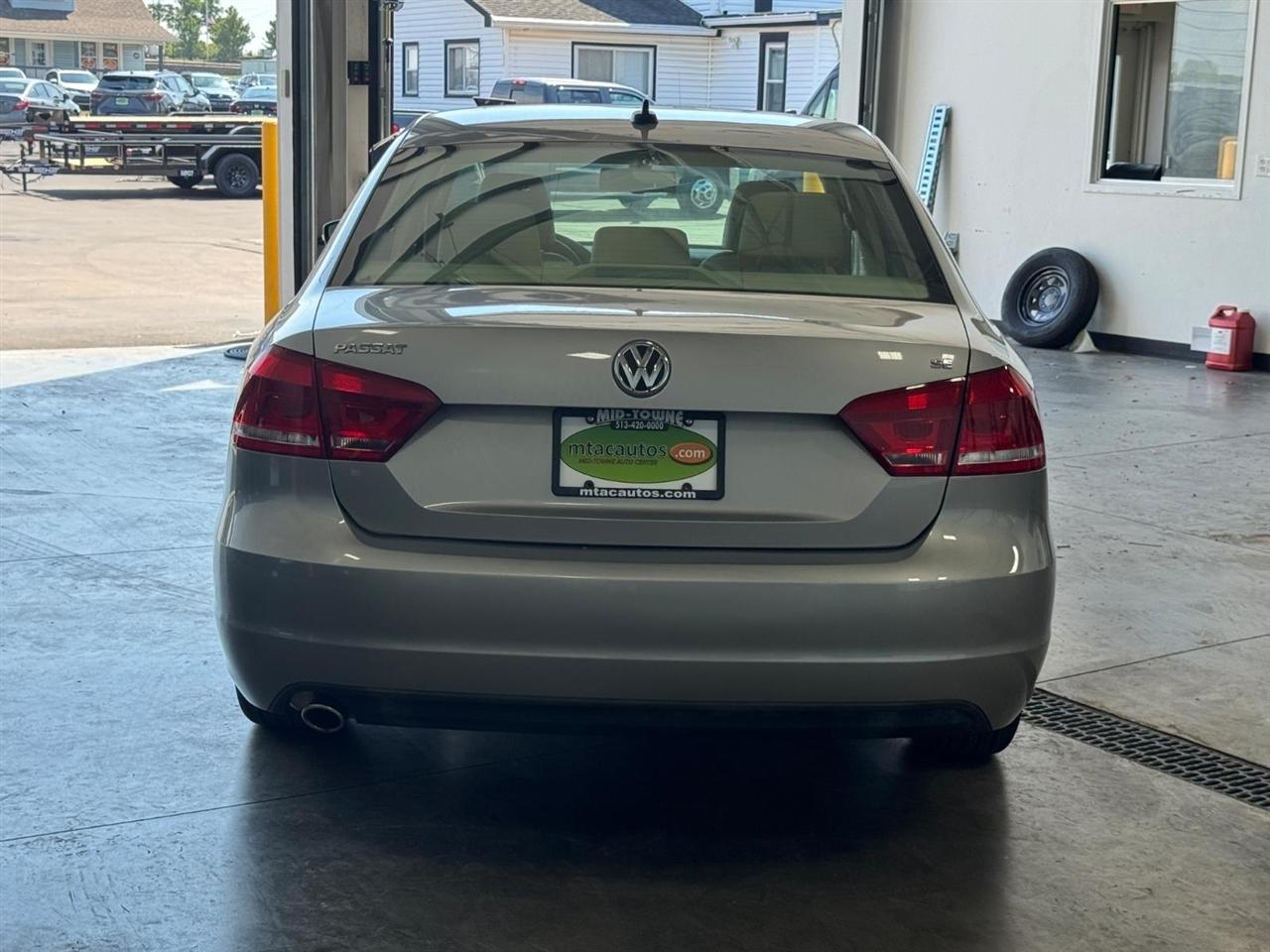 Volkswagen Passat 4dr Sdn 2.5L Auto SE 2013