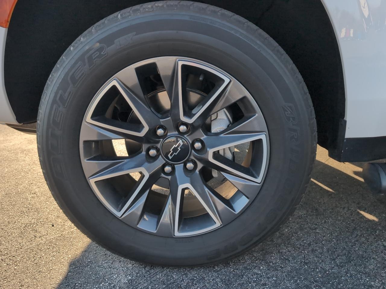 Chevrolet Tahoe 4WD 4dr Z71 2021