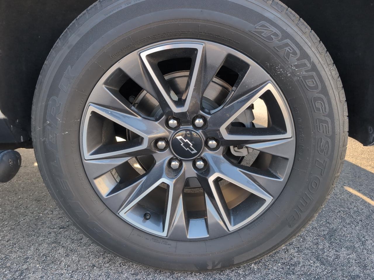 Chevrolet Tahoe 4WD 4dr Z71 2021