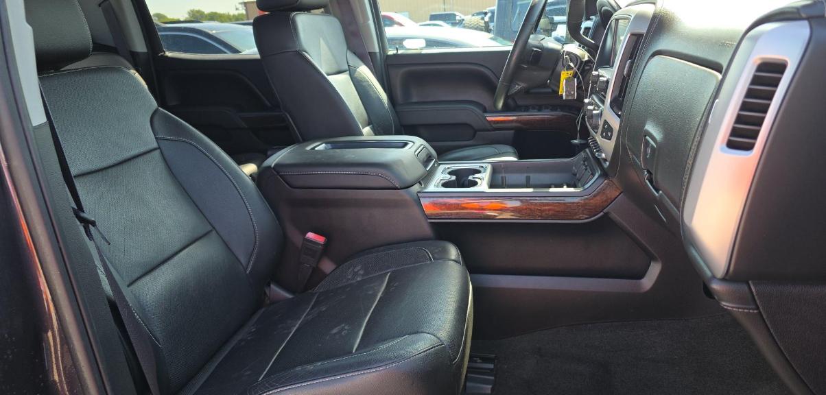 GMC Sierra 3500HD available WiFi 4WD Crew Cab 167.7" SLT 2015