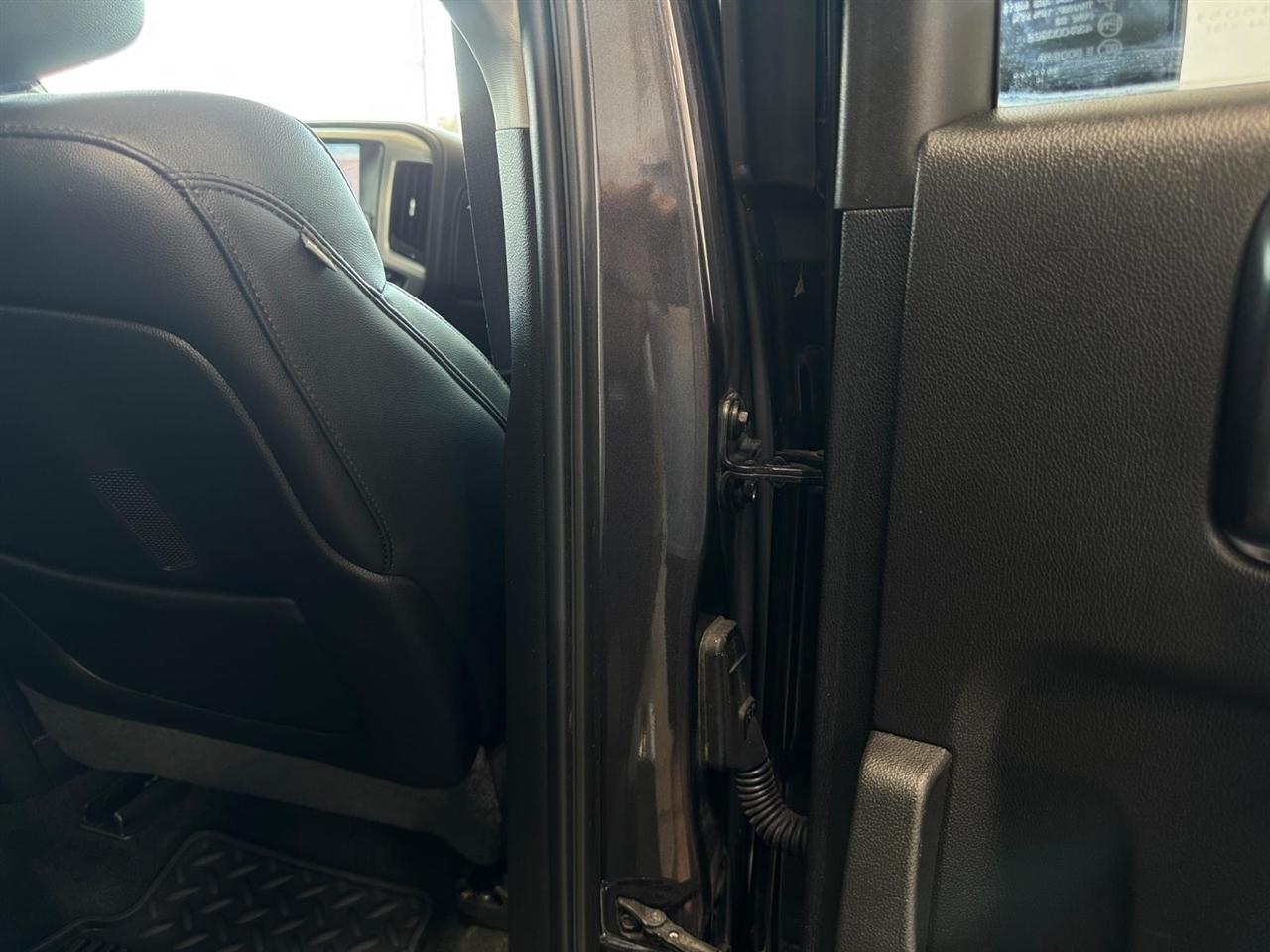 GMC Sierra 3500HD available WiFi 4WD Crew Cab 167.7" SLT 2015
