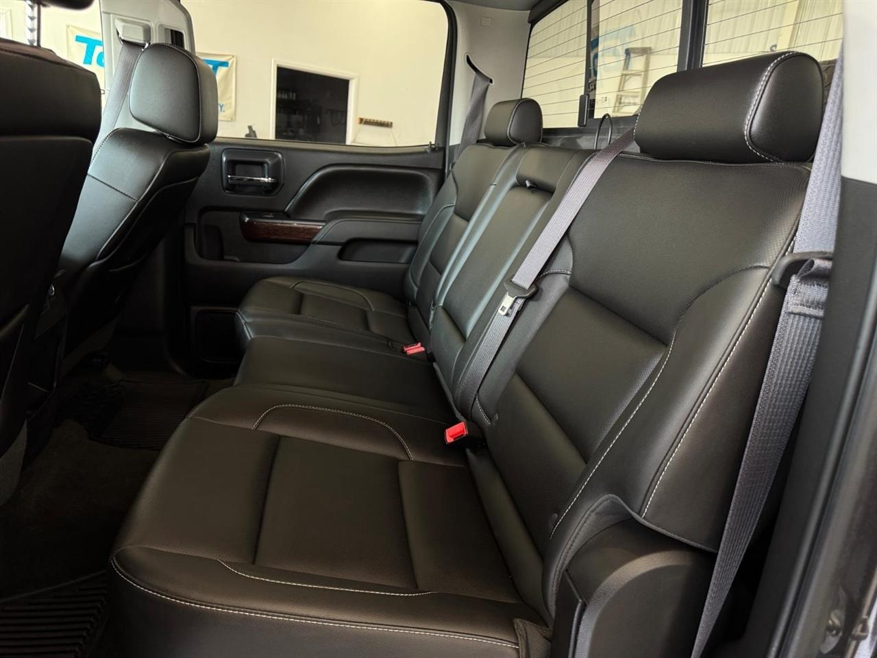 GMC Sierra 3500HD available WiFi 4WD Crew Cab 167.7" SLT 2015
