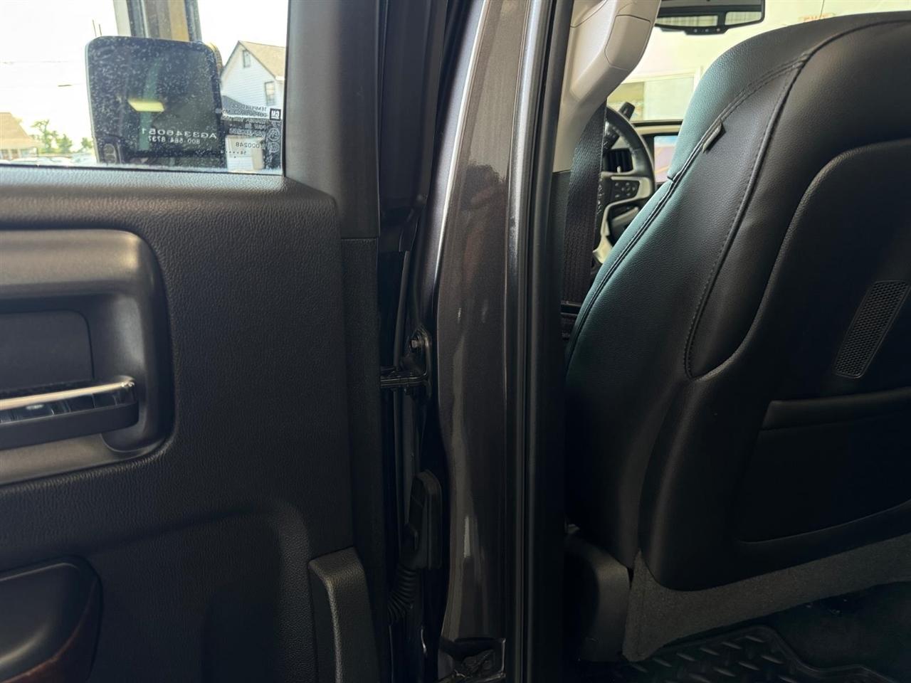 GMC Sierra 3500HD available WiFi 4WD Crew Cab 167.7" SLT 2015
