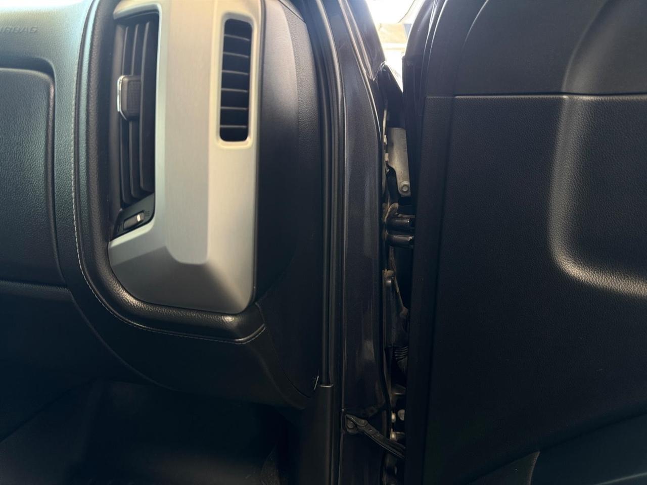 GMC Sierra 3500HD available WiFi 4WD Crew Cab 167.7" SLT 2015