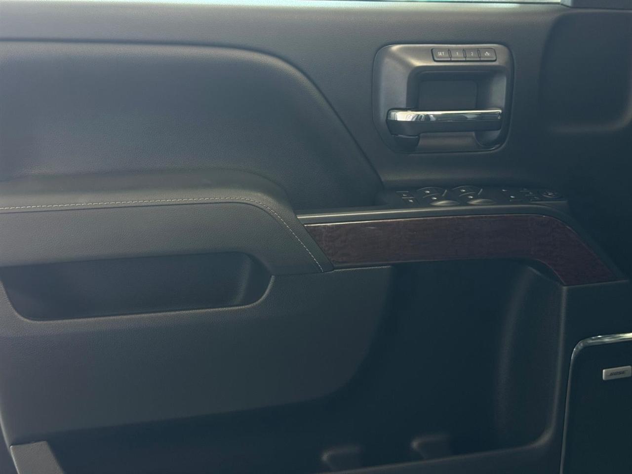 GMC Sierra 3500HD available WiFi 4WD Crew Cab 167.7" SLT 2015