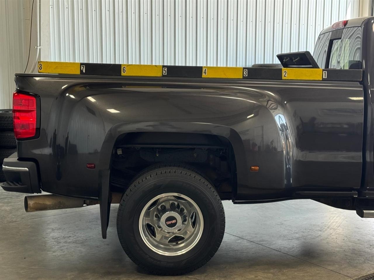 GMC Sierra 3500HD available WiFi 4WD Crew Cab 167.7" SLT 2015