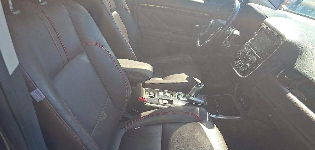 Mitsubishi Outlander PHEV SEL S-AWC 2018