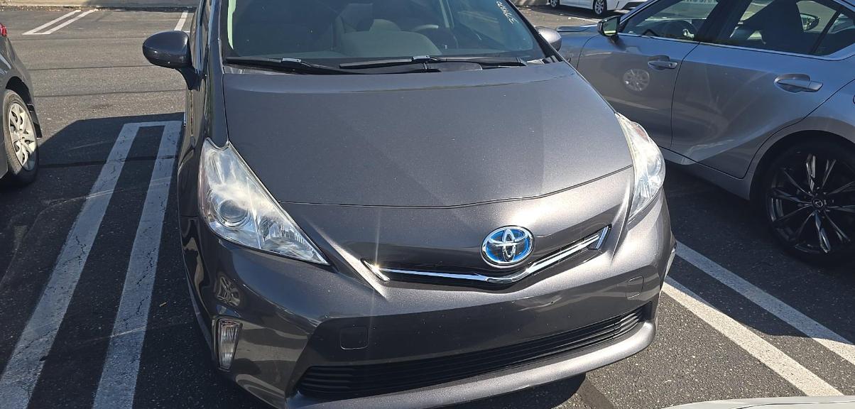 Toyota Prius V 5dr Wgn Three (Natl) 2012